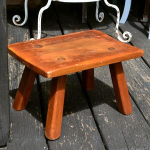Cushman Foot Stool, Vintage Well Worn Wood Stool, Cushman Colonial Creation Second