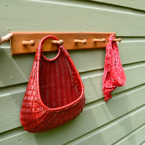 Wooden Peg Rack, Cottage Coat Rack, Vintage 5 Peg Rack