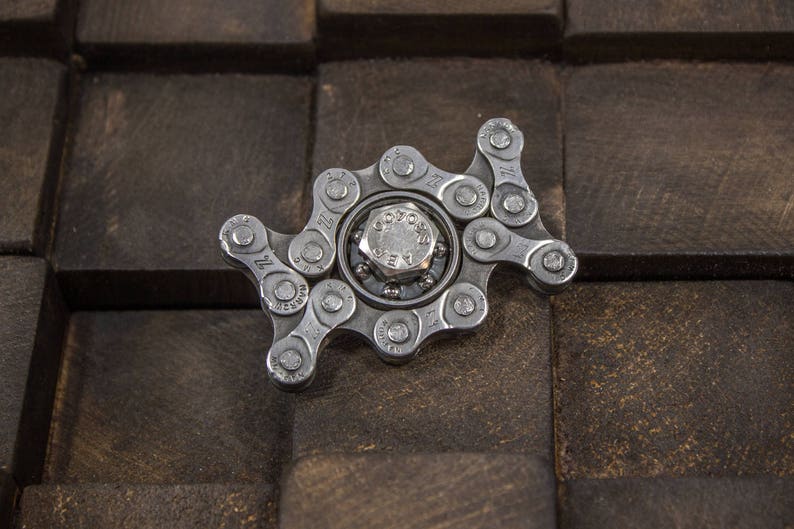 bike chain fidget spinner