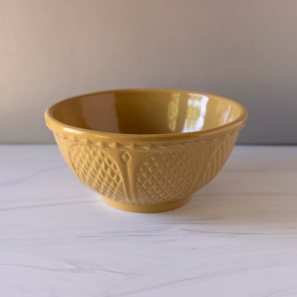 Vintage RPR Co yellow Mixing Bowl by Roseville USA #207 - Diamond Pattern