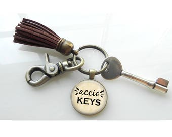 Keyring Gift - Accio Keys - Harry Potter - Bibliophile Key Chain Gift