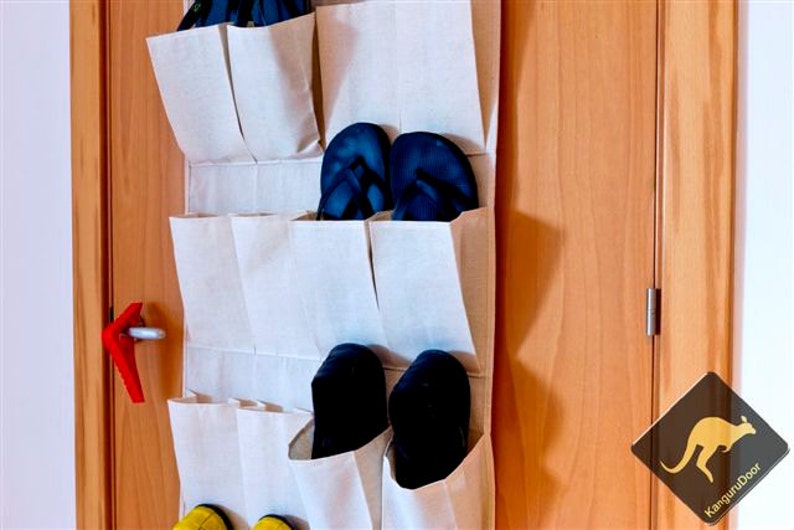 Small space living hacks are the best hacks for those who live in small places. Over-the-door organizers will become your best friend! 