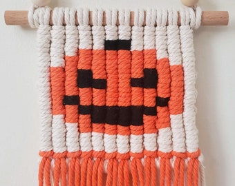 Halloween Jack O'Lantern Pixel Art Macrame