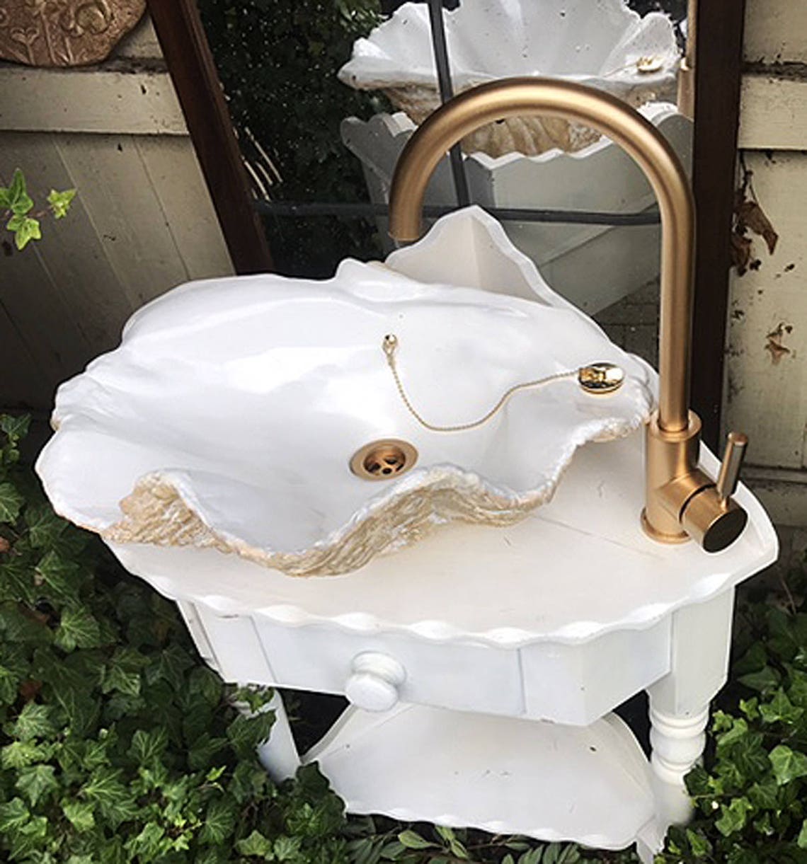 shell sink basin