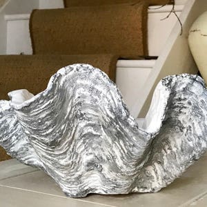 Small Grey Fleck Giant Clam Shell Sculpture Art Ornament Bowl Basin vessel Handmade Home Patio Conservatory Interior