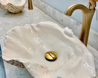 Pequeño lavabo de baño hecho a mano con forma de concha de almeja gigante, cuenco, decoración interior, escultura artística de bronce.