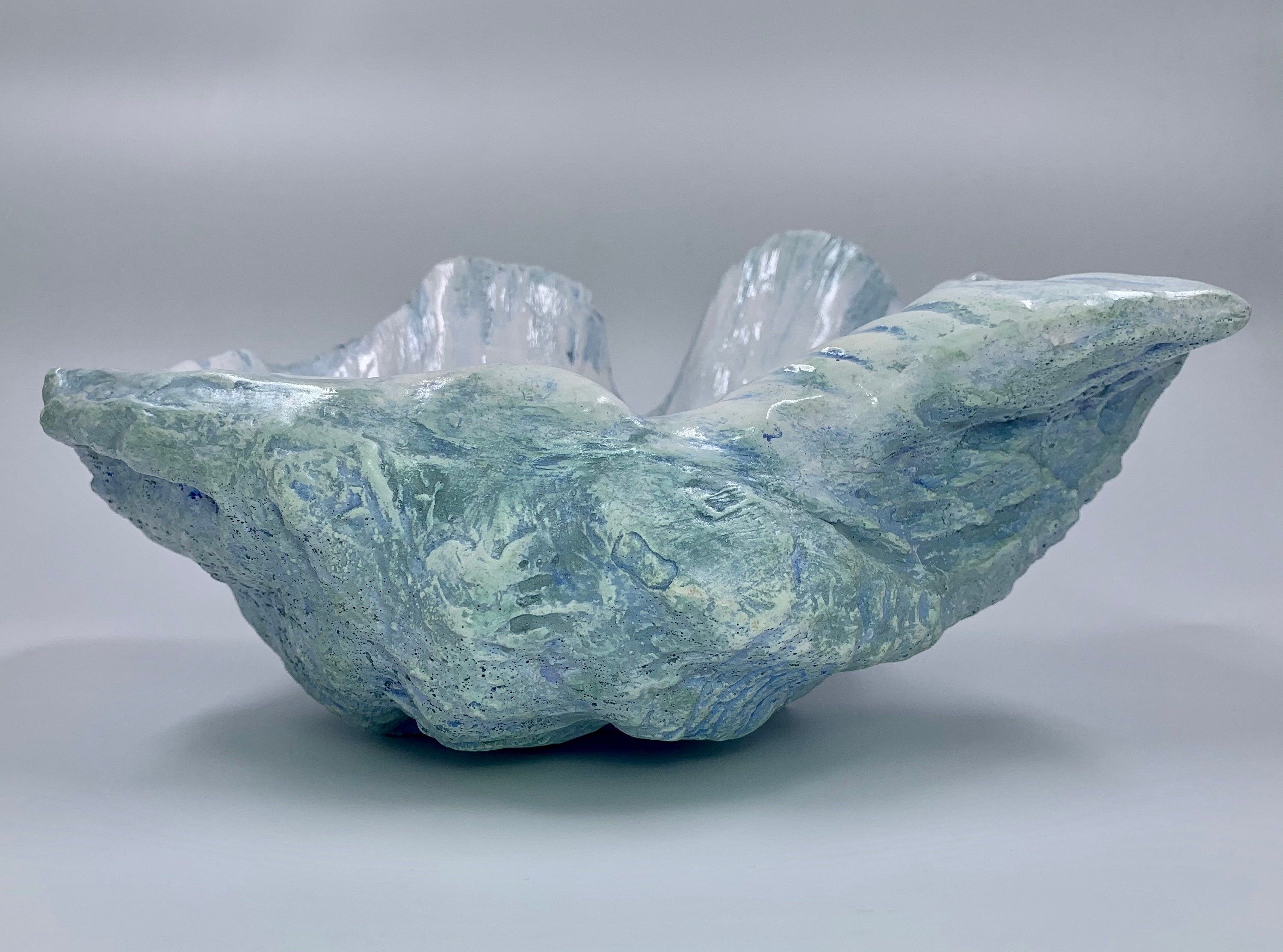 Small Duck Egg Blue Giant Clam Shell Sculpture Art Ornament Bowl