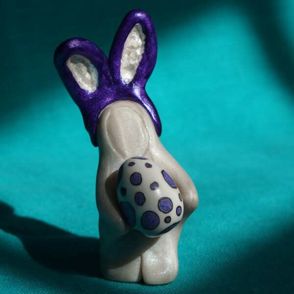 Miniature bunny with Easter egg sculpture, miniature decorated Easter egg, handmade Easter bunny with egg, polka dots, purple and white