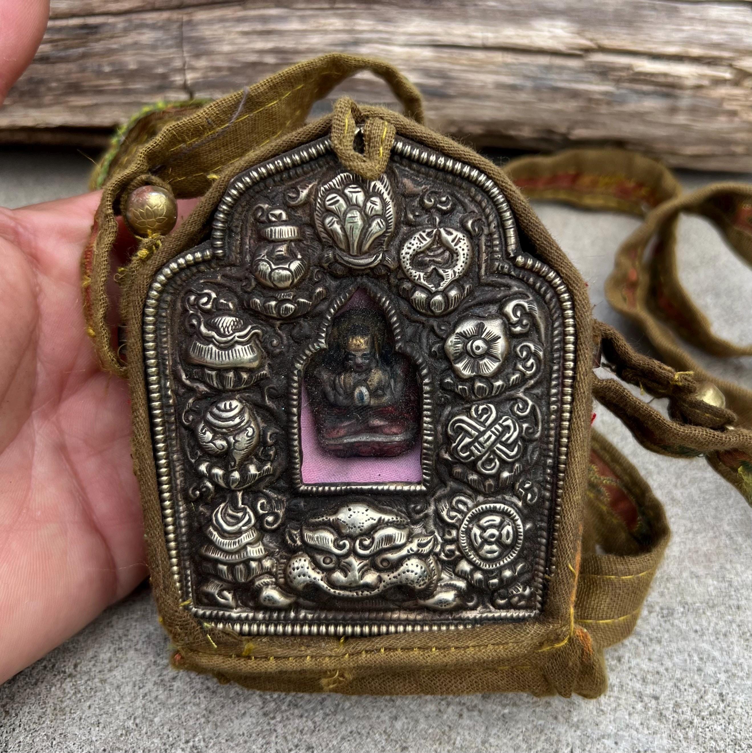 Ghau prayer boxグリーンターラ 青棵米琉璃玉楞厳神呪神十字金剛杵