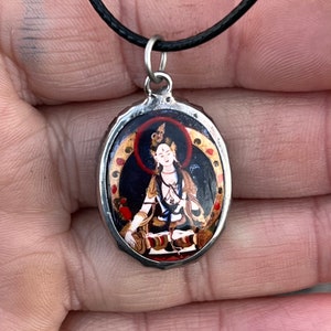 Emaille Anhänger tibetisch-buddhistische Tara Yoga Meditations-Halskette