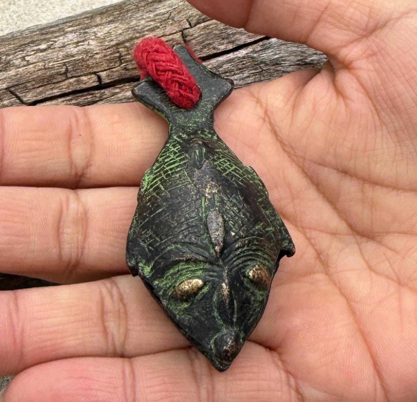 Bear Bell for Hiking, Brass Sleigh Bells, Dog Pet Training, Trail Bell, Keychains Fish Design