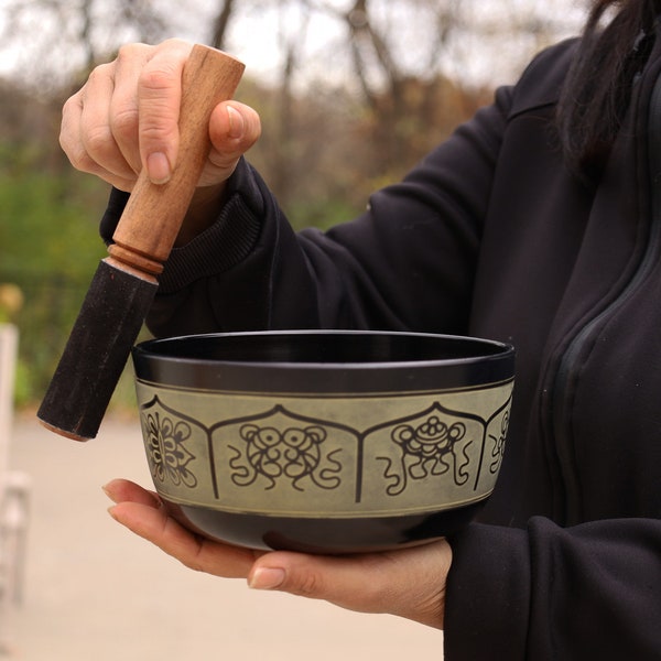 FAST SHIPPING!!! Tibetan Singing Bowl Set  Eight Lucky Symbol With Mallet and Cushion ~ For Meditation, Chakra Healing, Prayer, Yoga