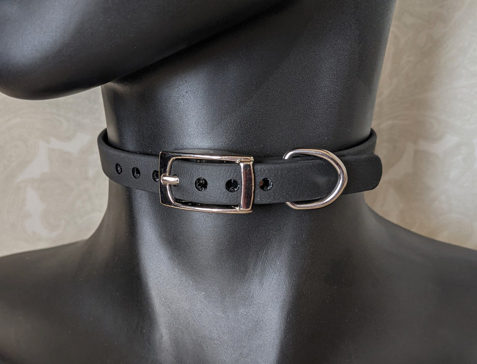 1/2 Biothane vegan Faux Leather Buckling Collar BDSM - Etsy