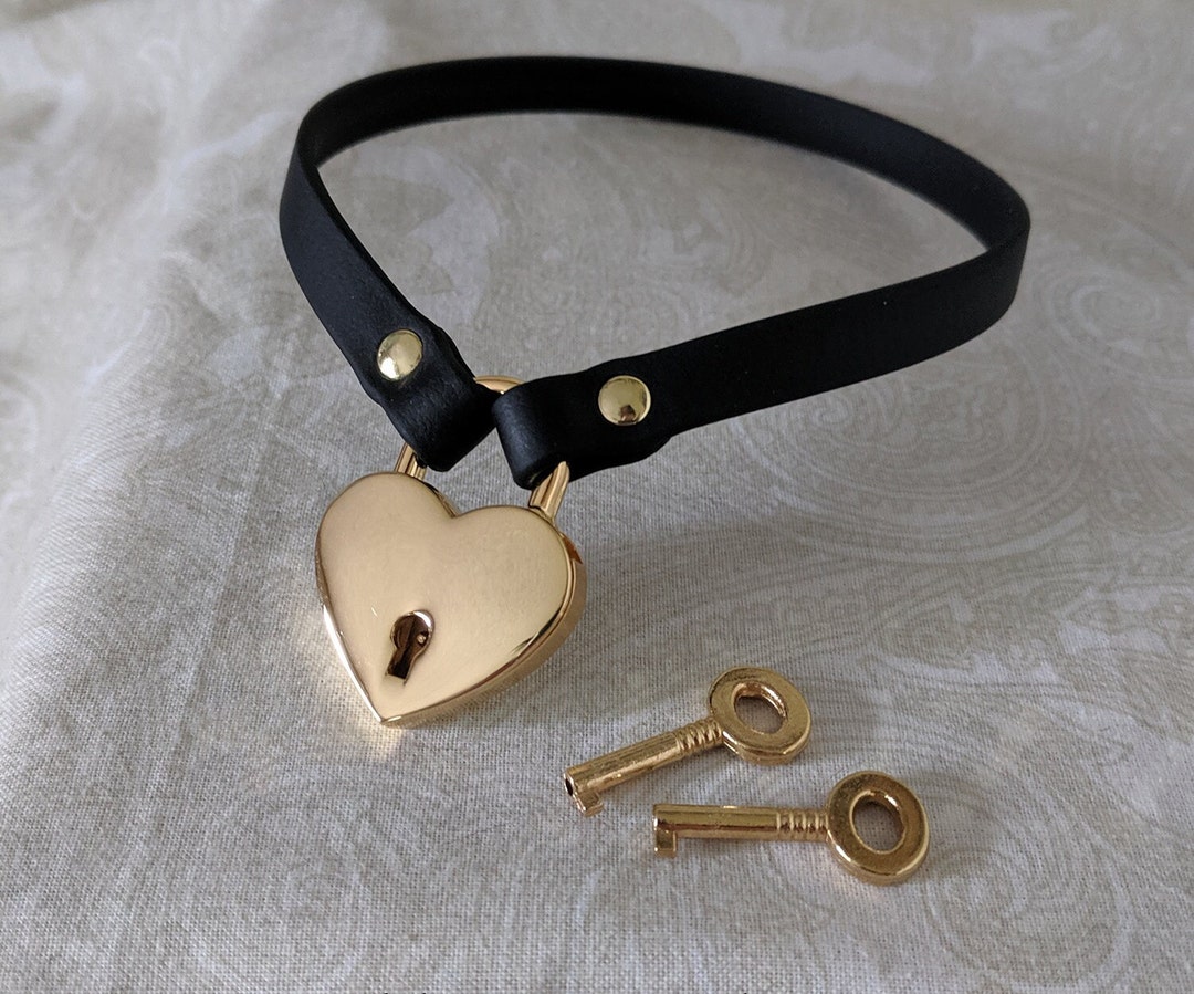3/8 Biothane Locking Collar/choker Large Gold Tone Heart Lock