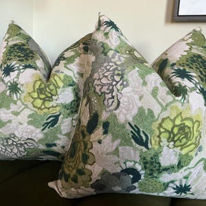 Funda(s) de almohada Lee Jofa "ARIOSO" en piedra y jade