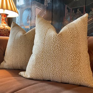 Cowtan and Tout &quot;Clarence&quot; in Gold -pillow covers