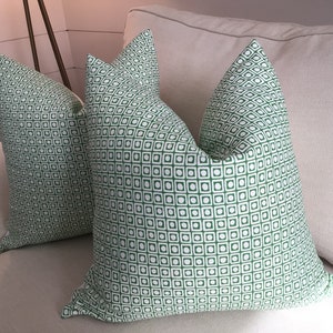 Thibaut “Santa Monica” in emerald green and white covers