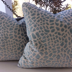 Cowtan and Tout Pillow &quot;Lynx&quot; Cover in Aqua Blue Leopard Print with ivory Velvet Backing
