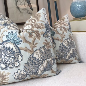 Scalamandre CANTERBURY LINEN PRINT in Sky Pillow Covers