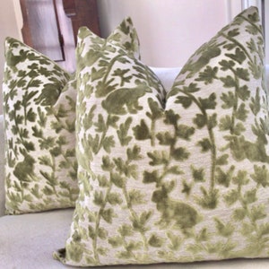 Raised Velvet "Love Bunnies" in Palm