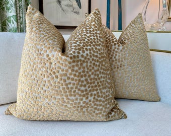 Funda(s) de cojín de terciopelo en relieve "Flurries" de Kravet