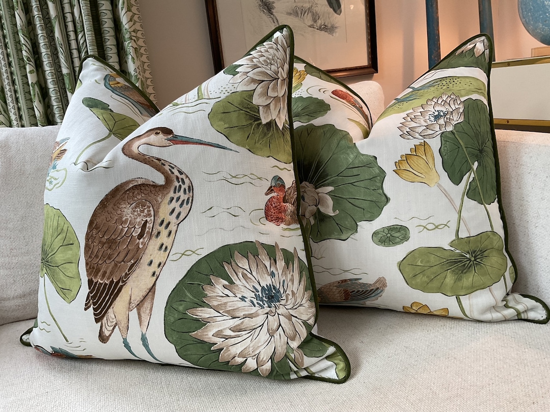 the pillows フライヤー 10枚 Faye Pillow - Leaf Pillows & Accessories | Schumacher