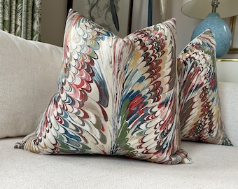 Fundas de almohada de Lee Jofa "Taplow" en Spice and Leaf