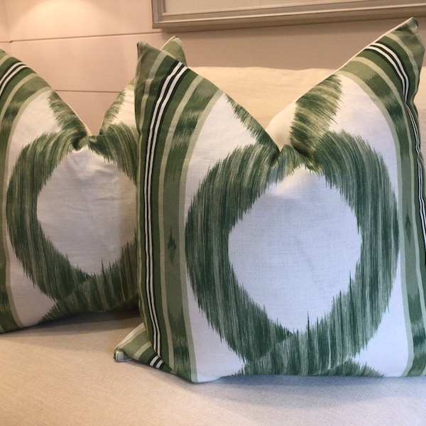 Manuel Canovas ZARINA Pillow Cover in Emeraude (green emerald)) and white linen