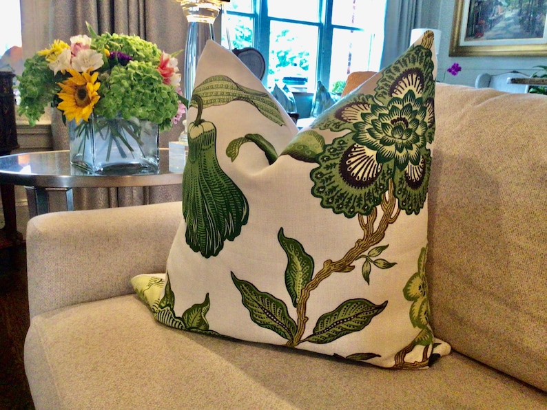 SCHUMACHER Hot House Flowers in VERDANCE-Pillow Covers image 4