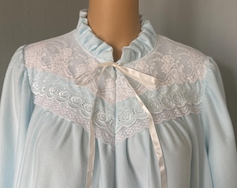 Bata larga de terciopelo azul con encaje, estilo vintage, de Gilligan & O'Malley, talla L.