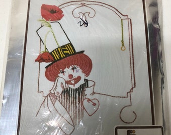 Nuevo en el paquete 1977 Creative Stitchery Dreaming Clown Crewel Kit A Touch of Tara NOS