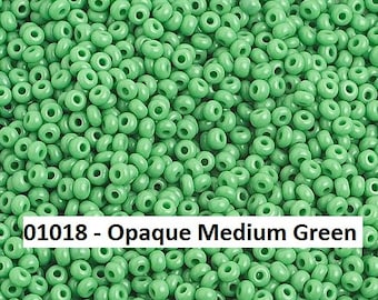 GREEN SELECTIONS Glass Czech seed beads 10/0 - 20 gram -