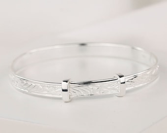 Sterling Silver 925 Christening Baby Bangle in Gift Box | Engraved Pretty Pattern | Christening Gift | New Baby Bracelet | Personalised Box