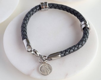 St Christopher Leather Wristband, Men's Wristwear, Travel Wristband Perfect for Graduation Gift or Gap Year Gifts, 21cm, Boxed