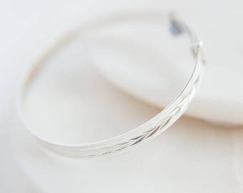 Patterned Sterling Silver 925 Christening Bangle, Baptims Bracelet, New Baby Bangle in Eco-friendly Gift Box