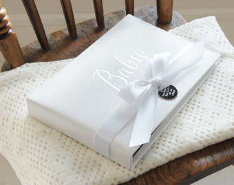 Libro de registro de cuero 'Baby', diario de bebé personalizado, encuadernación de anillo de cuero para bebés personalizada (1B1)