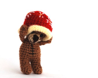 tiny crochet teddy bear, tiny bear having a big red hat, bear doll, funny gift, artist bear, stuffed toy, amigurumi