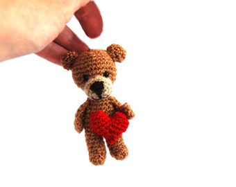 BROWN BEAR doll, gift for Valentine's day, miniature bear, tiny crocheted bear, amigurumi bear, love bear, teddy bear, gift for her