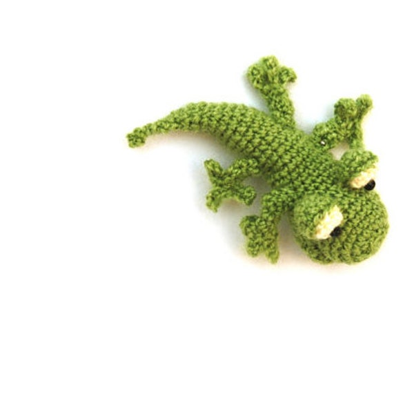 crochet toy, miniature lizard, little gecko, crochet lizard, tiny amigurumi, woodland funny, gift for teens and adults, stuffed animal doll