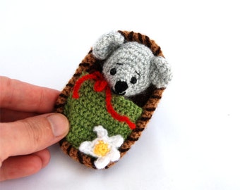 little mouse in a nutshell, two in one gift for children, mouse toy in a box, small crochet mouse, amigurumi mice, travel toy miniature mice