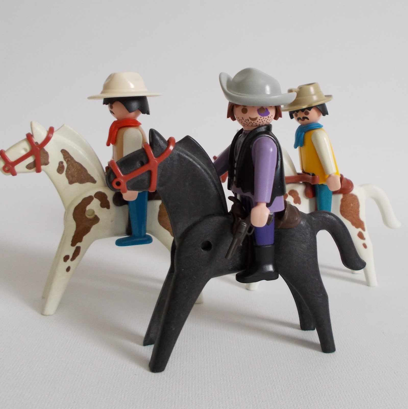 frugter Dominerende venskab Playmobil Western Cowboy Lot Three Figures And Horses Outlaw - Etsy 日本