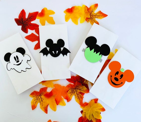Halloween Popcorn Bag, halloween mickey mouse inspired party, halloween party bag, candy bag, Set of 12 Il_570xn