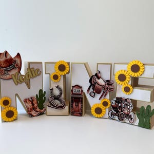 Decoraciones para fiesta de vaquera con letras en 3D de vaquera occidental Decoraciones para mesa de fiesta con girasoles y letras en 3D personalizadas para fiesta temática de vaquera occidental