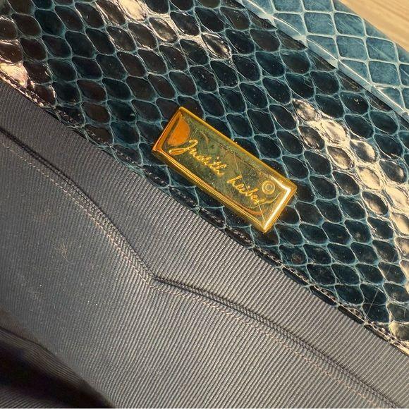 ジュディス ライバー パイソン イブニングバッグ ミディアム クラッチ