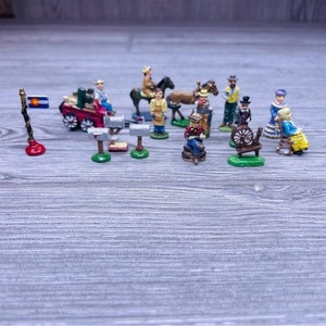 Vintage 96irs Zinn alte Zeit Figuren Miniaturen kleine Statuen Western gemalt
