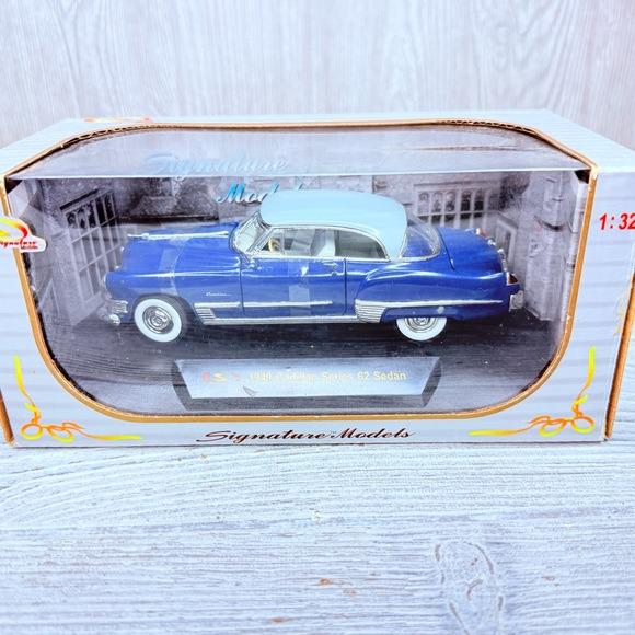 1949 Cadillac Series 62 Sedan 1:32 Scale Diecast Car by Signature