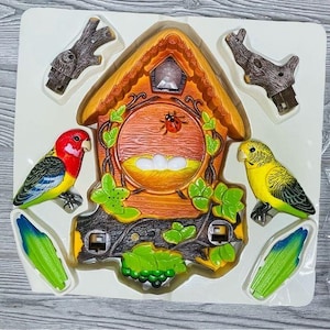 Nwt vintage rare beautiful birds animated moving  singing wall clock decoration