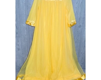 Vintage butter yellow gossard artemis nightgown and robe set chiffon intimates 60s M