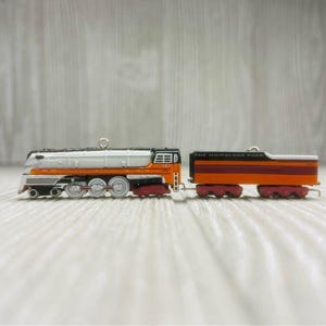 Lionel Train Hallmark Pamiątkowe ozdoby Miniatury lokomotywy parowej i tendra 05