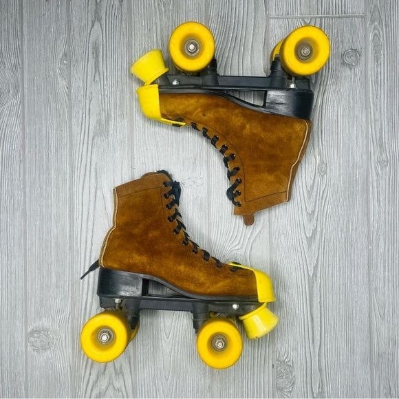 Vintage Bauer Skates UK - Main Image